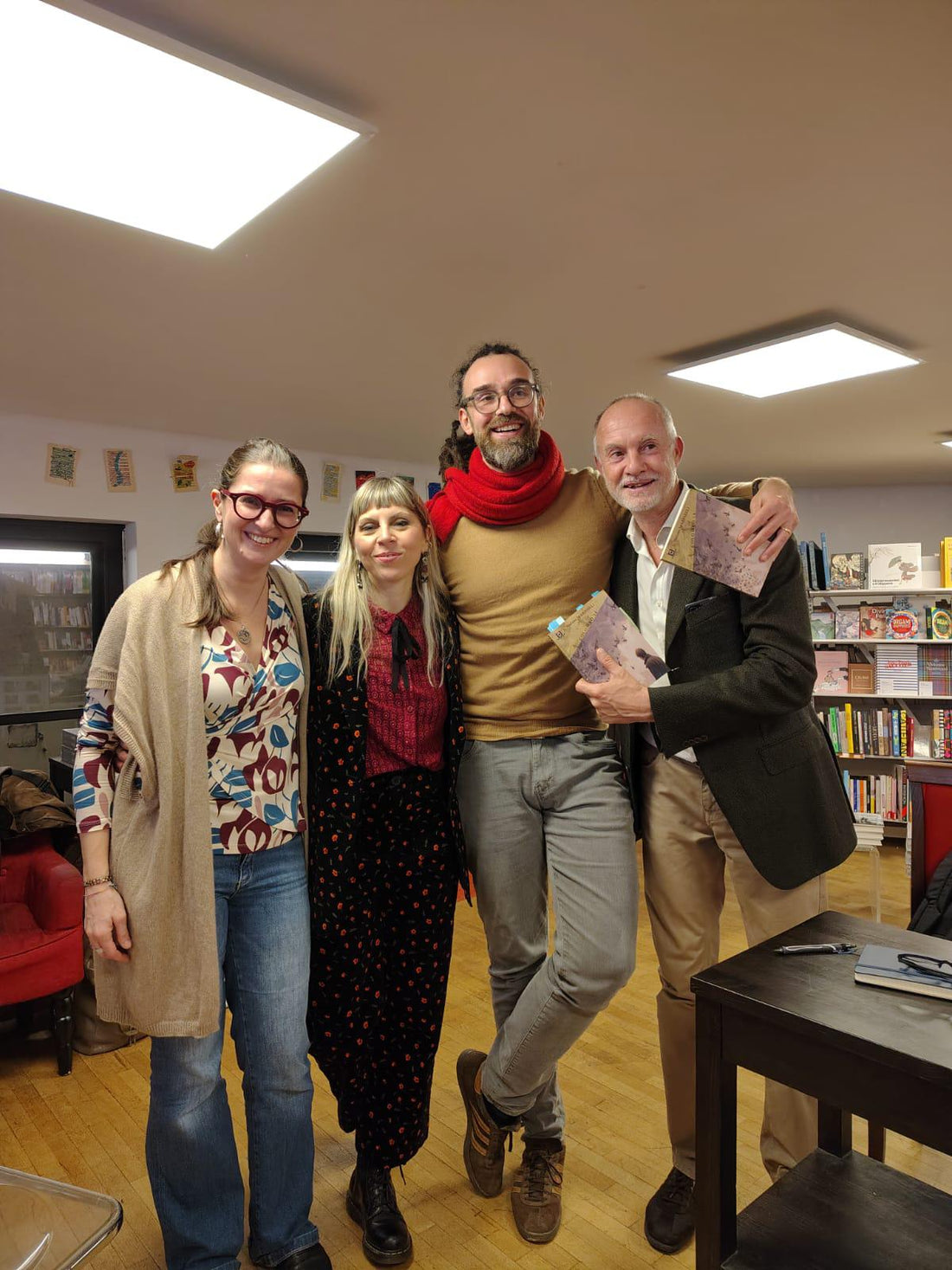 I lettori di Arezzo accolgono con grande entusiasmo Stefano Marinelli e il suo Colombo 14 in Feltrinelli